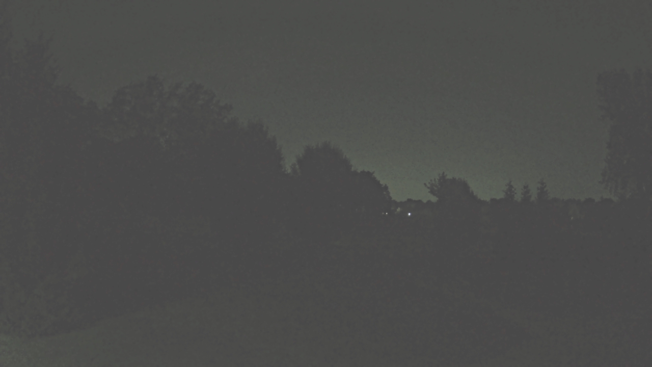 Thumbnail for current weather camera view from Franklin Hills Country Club in Farmington Hills, Michigan