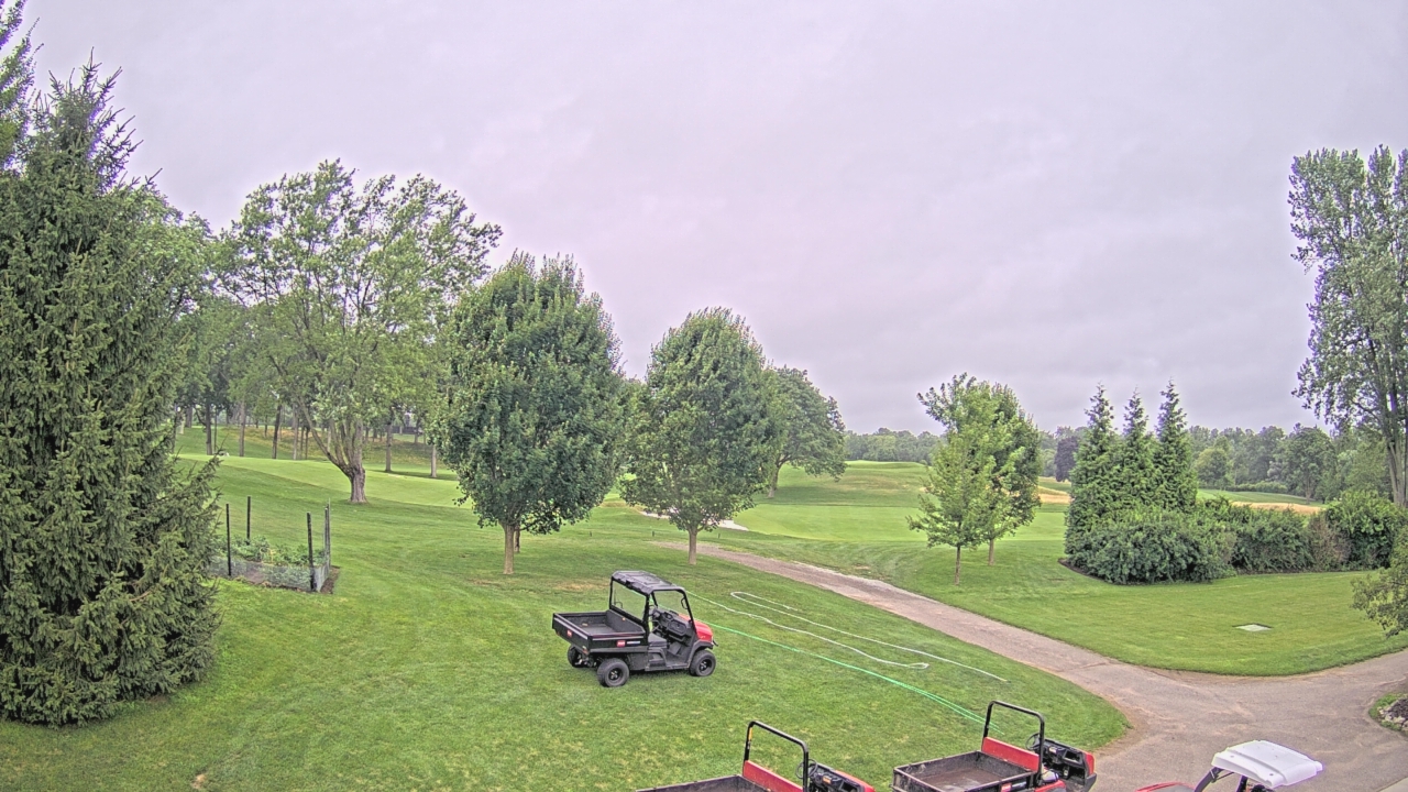 Thumbnail for current weather camera view from Franklin Hills Country Club in Farmington Hills, Michigan