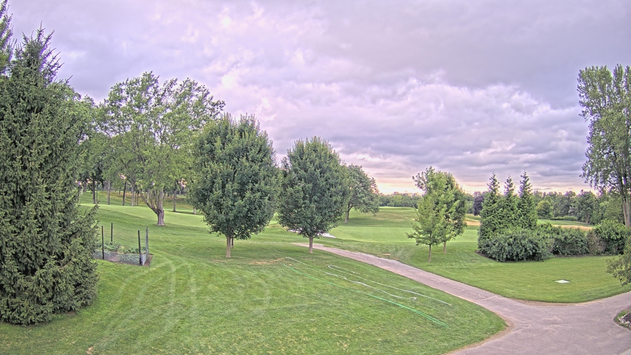 Thumbnail for current weather camera view from Franklin Hills Country Club in Farmington Hills, Michigan