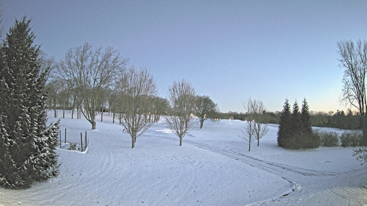 Thumbnail for current weather camera view from Franklin Hills Country Club in Farmington Hills, Michigan