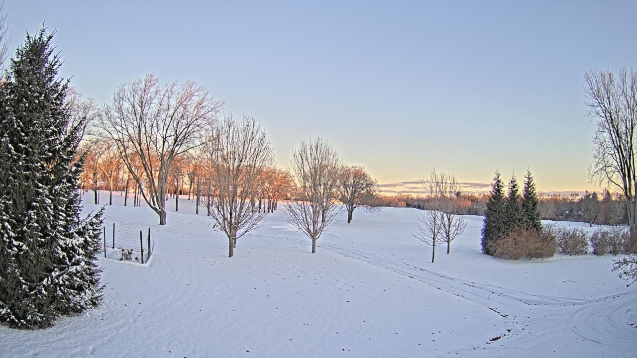 Thumbnail for current weather camera view from Franklin Hills Country Club in Farmington Hills, Michigan