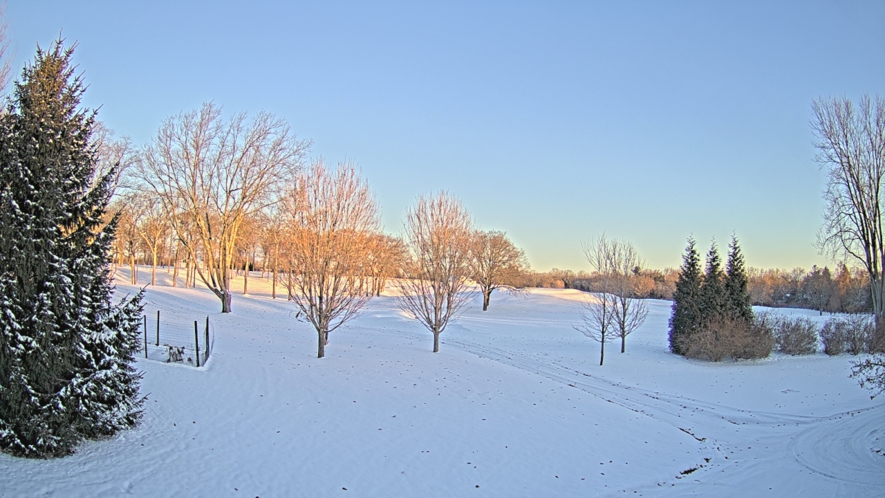 Thumbnail for current weather camera view from Franklin Hills Country Club in Farmington Hills, Michigan