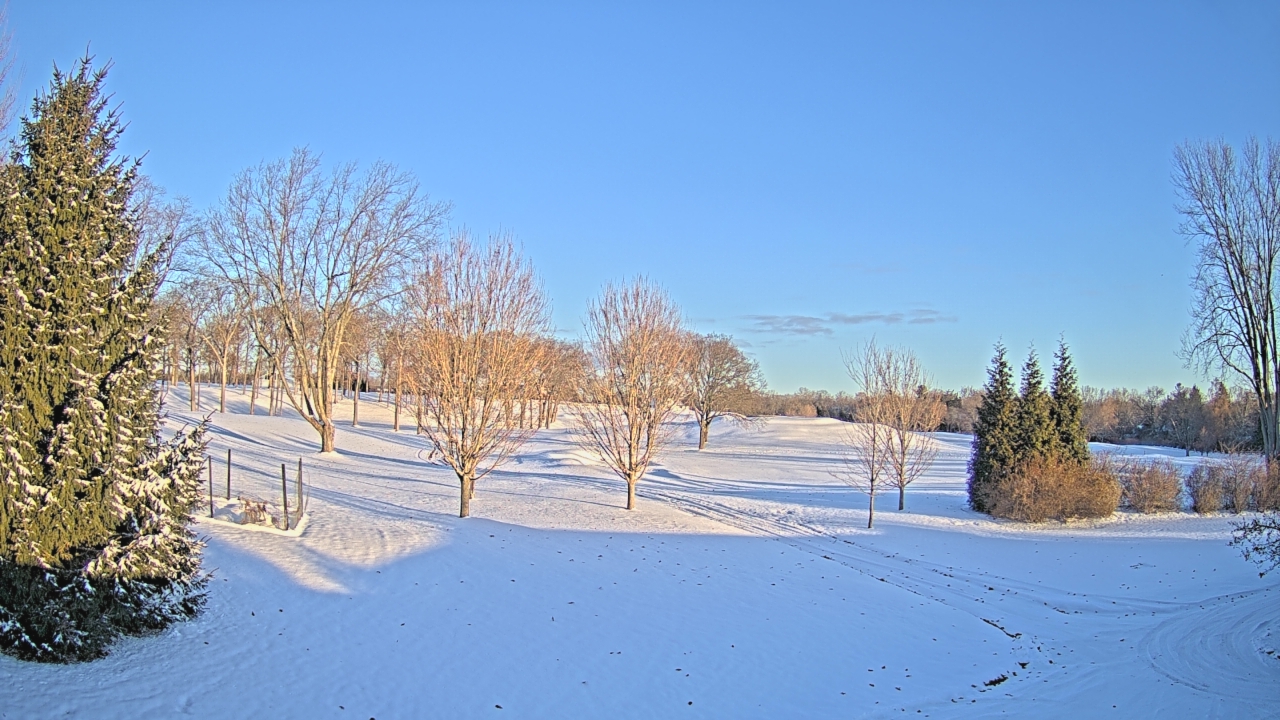 Thumbnail for current weather camera view from Franklin Hills Country Club in Farmington Hills, Michigan