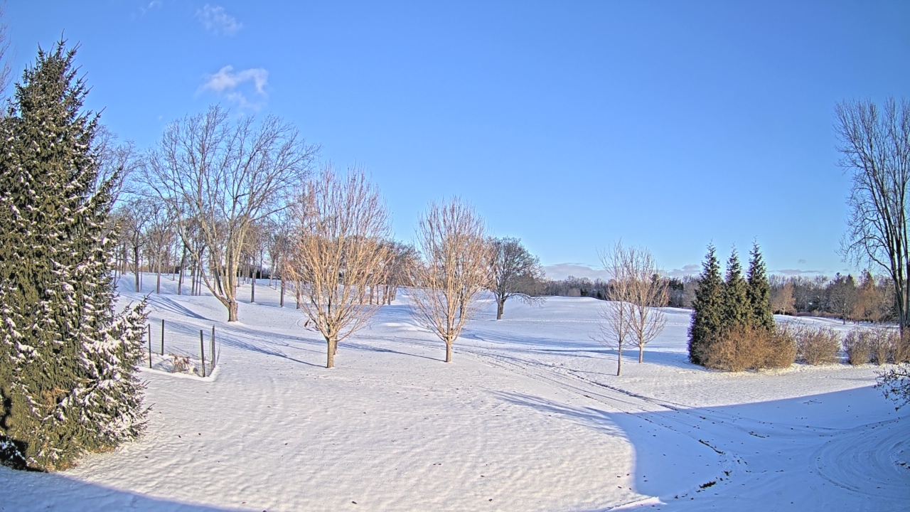 Thumbnail for current weather camera view from Franklin Hills Country Club in Farmington Hills, Michigan