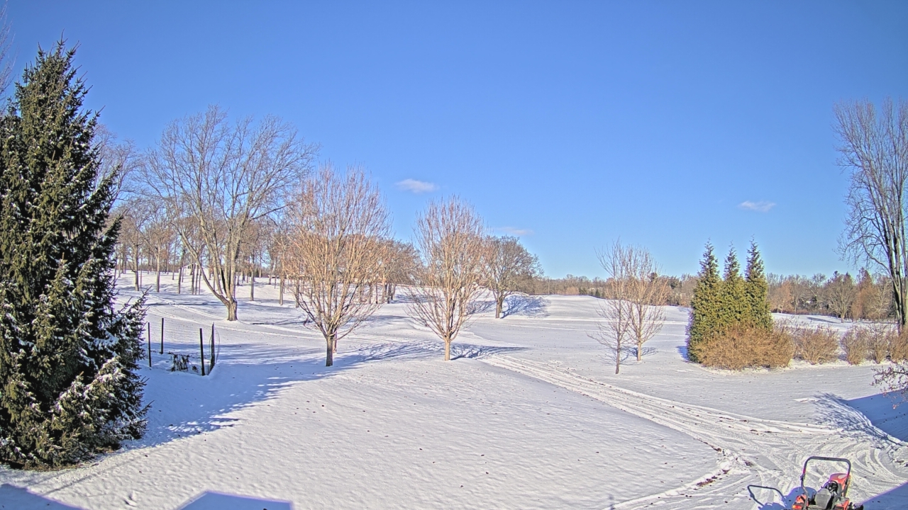 Thumbnail for current weather camera view from Franklin Hills Country Club in Farmington Hills, Michigan