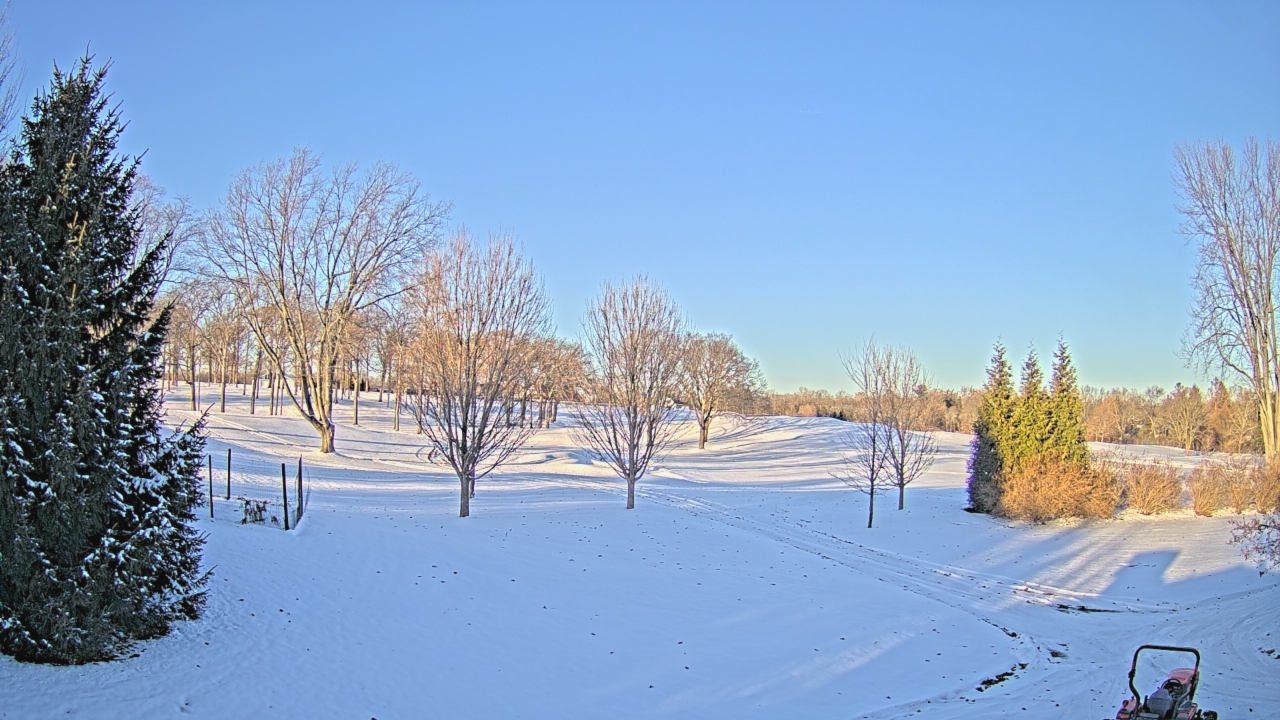 Thumbnail for current weather camera view from Franklin Hills Country Club in Farmington Hills, Michigan
