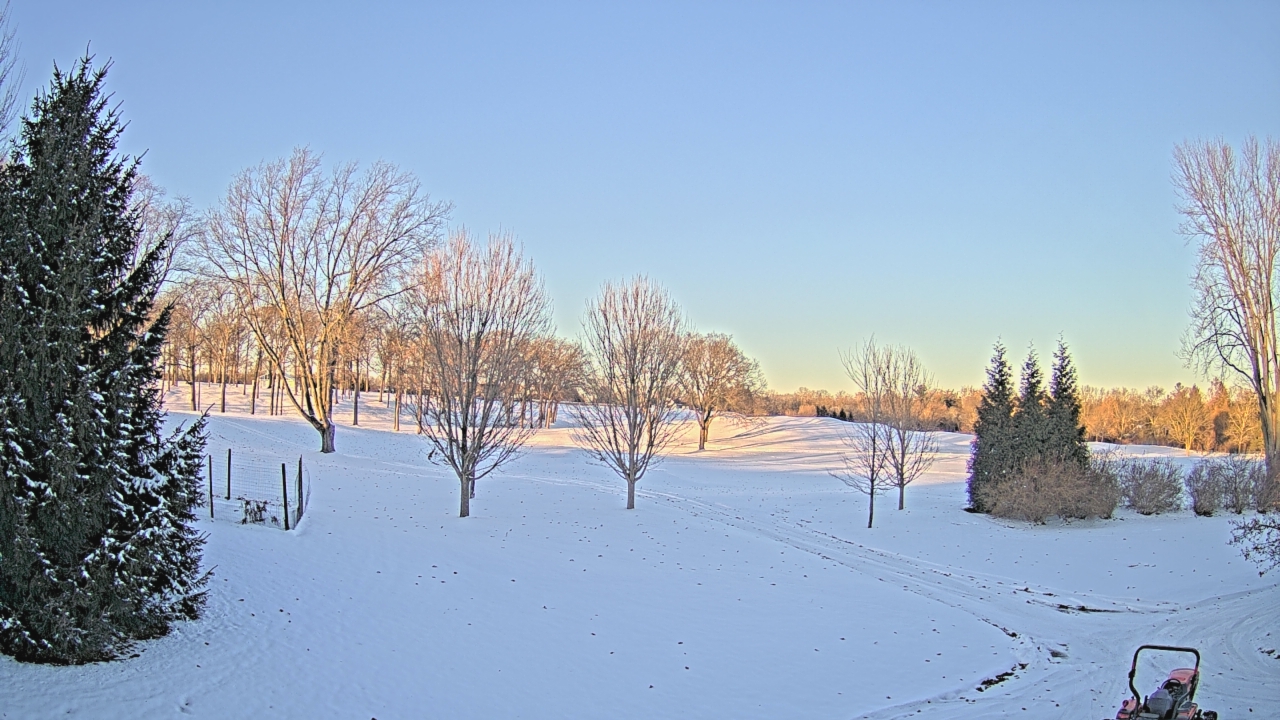 Thumbnail for current weather camera view from Franklin Hills Country Club in Farmington Hills, Michigan