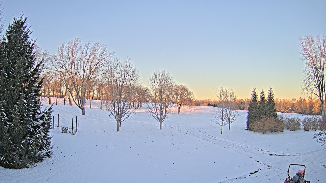 Thumbnail for current weather camera view from Franklin Hills Country Club in Farmington Hills, Michigan