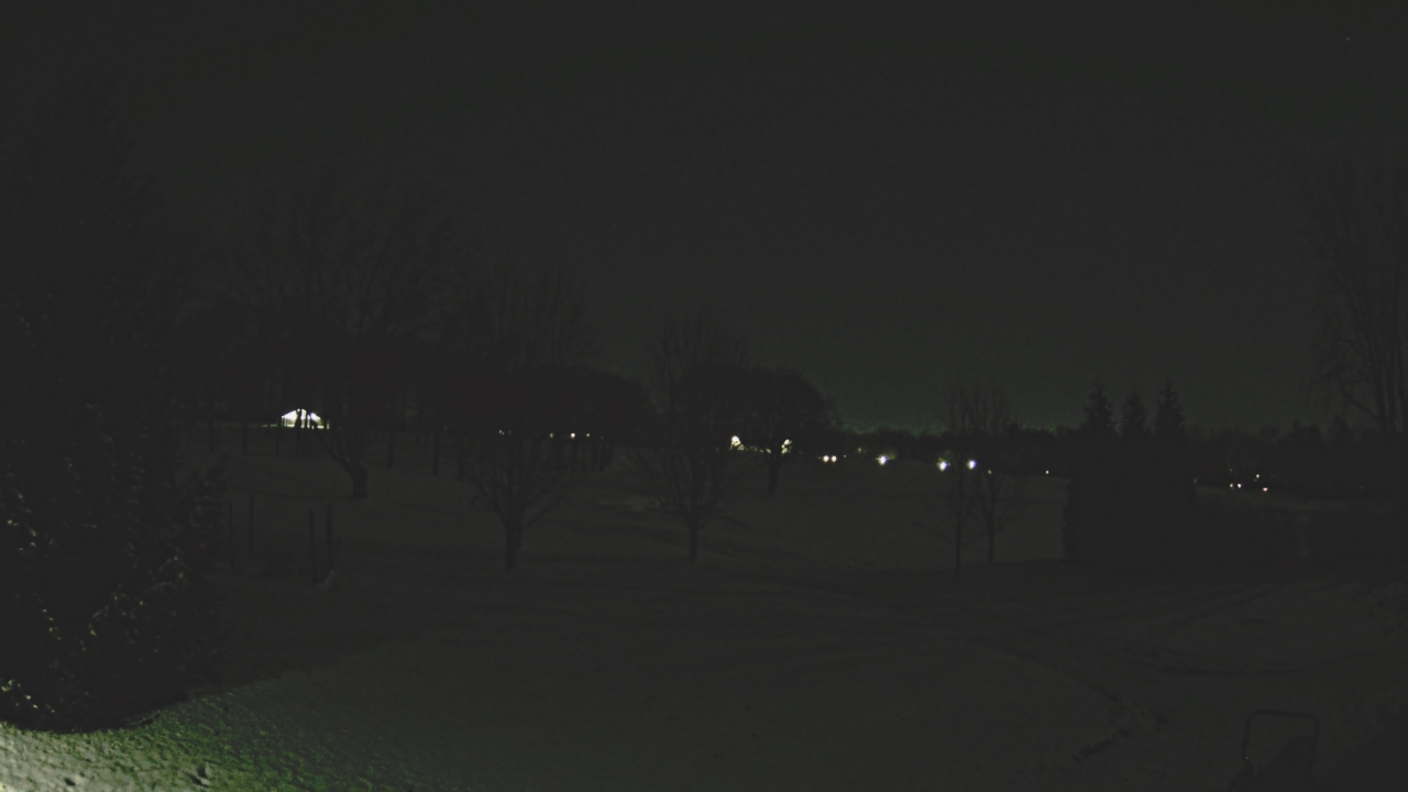 Thumbnail for current weather camera view from Franklin Hills Country Club in Farmington Hills, Michigan