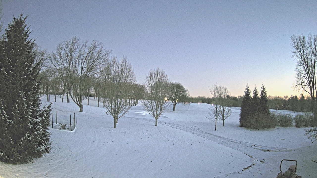 Thumbnail for current weather camera view from Franklin Hills Country Club in Farmington Hills, Michigan
