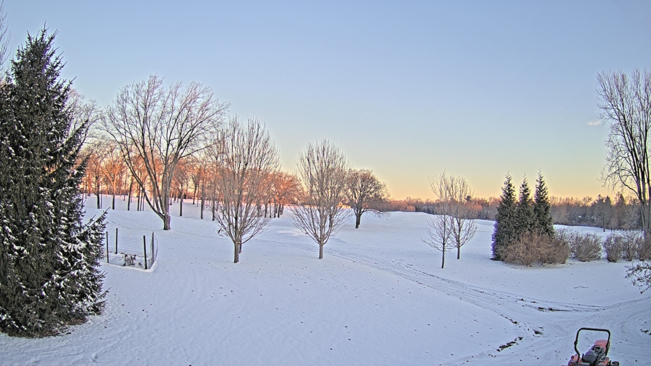 Thumbnail for current weather camera view from Franklin Hills Country Club in Farmington Hills, Michigan