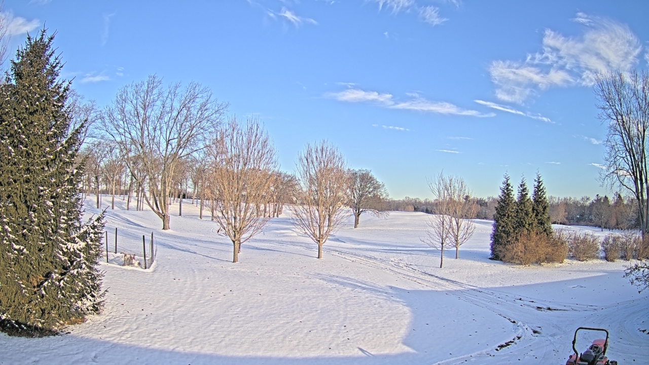 Thumbnail for current weather camera view from Franklin Hills Country Club in Farmington Hills, Michigan
