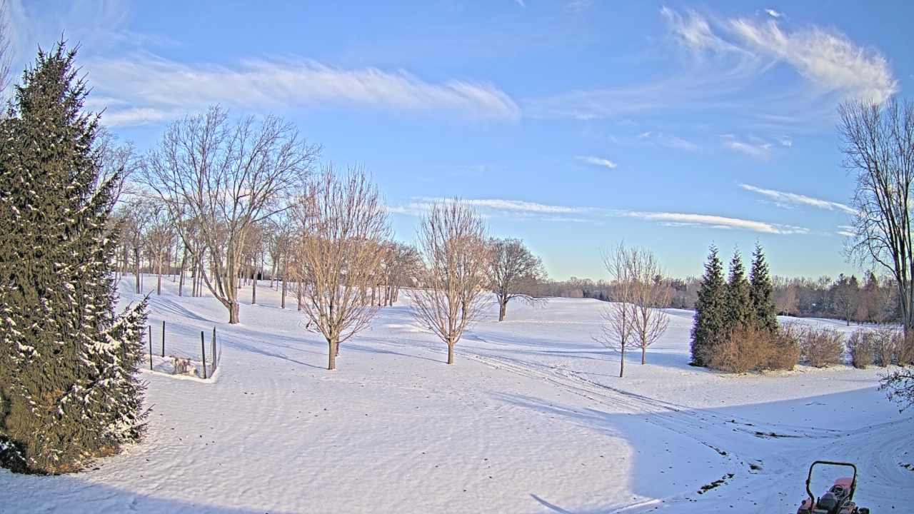 Thumbnail for current weather camera view from Franklin Hills Country Club in Farmington Hills, Michigan