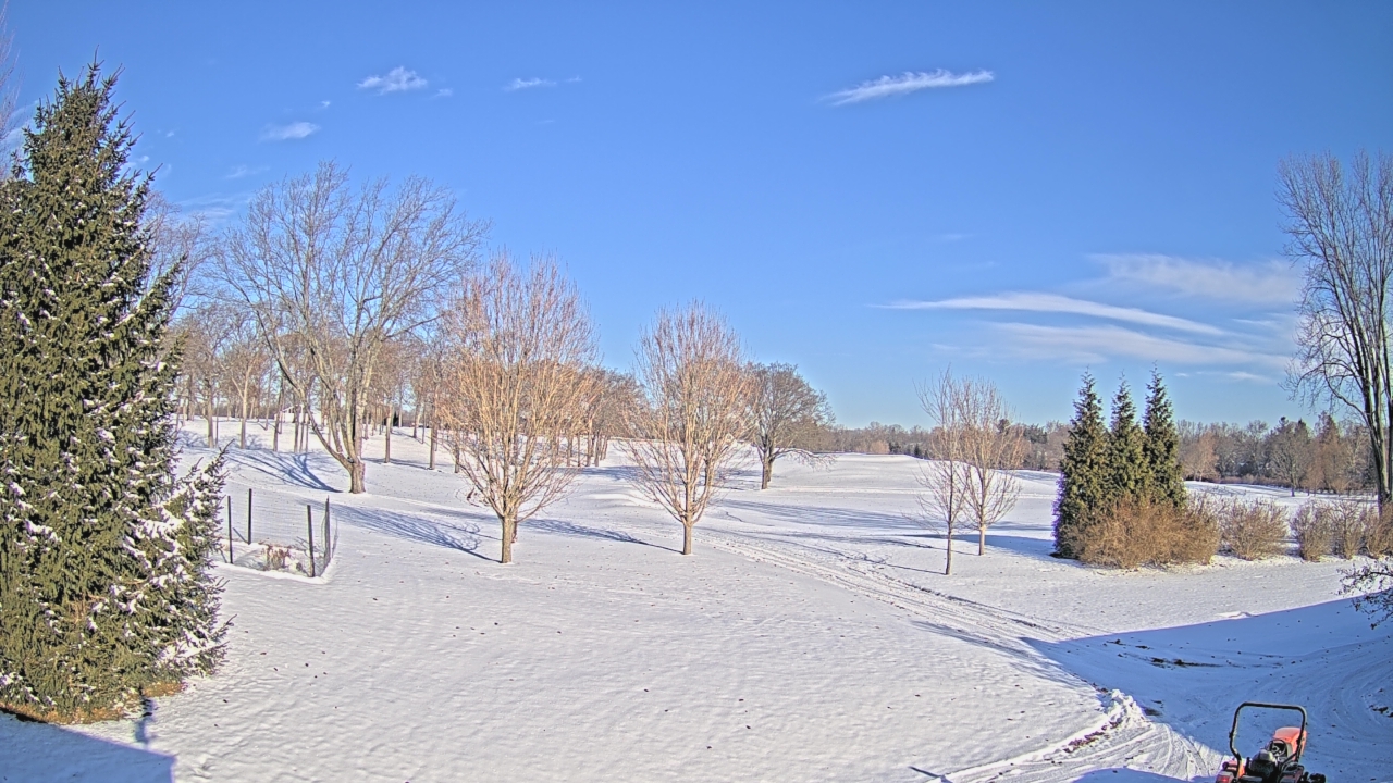 Thumbnail for current weather camera view from Franklin Hills Country Club in Farmington Hills, Michigan