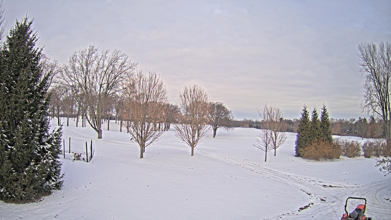Thumbnail for current weather camera view from Franklin Hills Country Club in Farmington Hills, Michigan