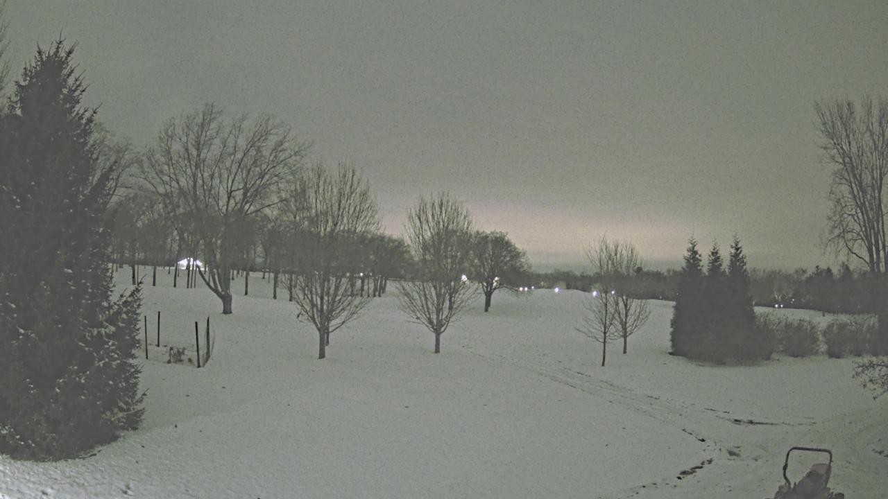 Thumbnail for current weather camera view from Franklin Hills Country Club in Farmington Hills, Michigan
