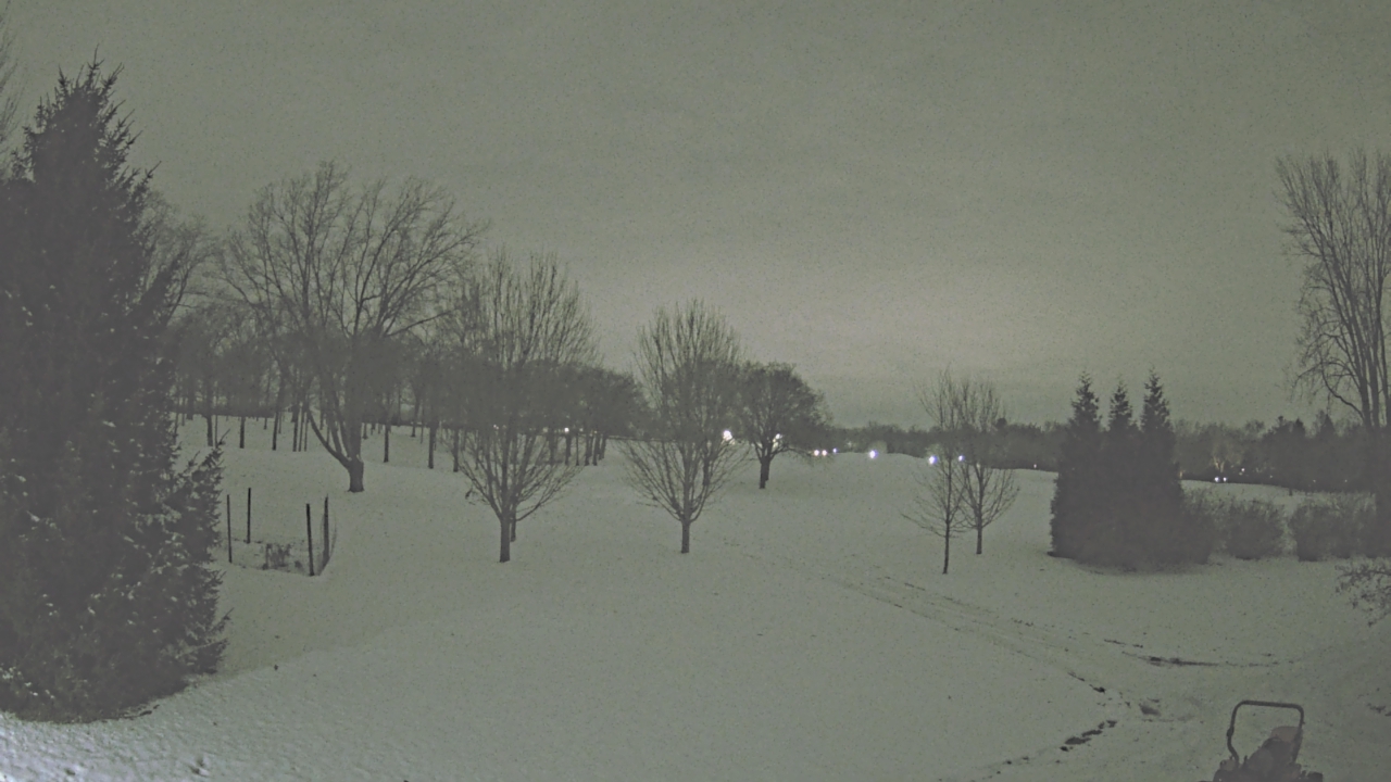 Thumbnail for current weather camera view from Franklin Hills Country Club in Farmington Hills, Michigan