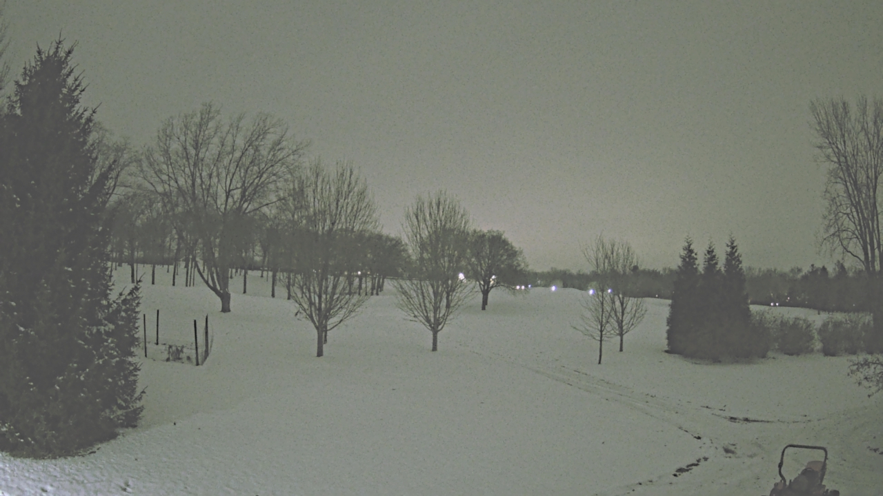 Thumbnail for current weather camera view from Franklin Hills Country Club in Farmington Hills, Michigan