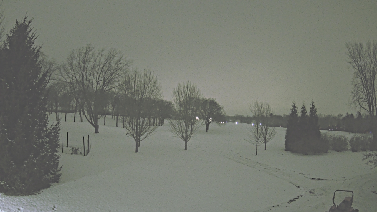 Thumbnail for current weather camera view from Franklin Hills Country Club in Farmington Hills, Michigan