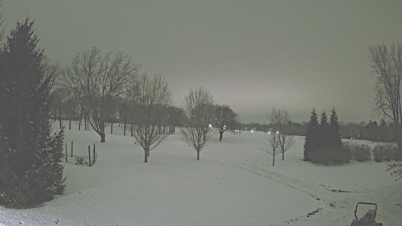 Thumbnail for current weather camera view from Franklin Hills Country Club in Farmington Hills, Michigan