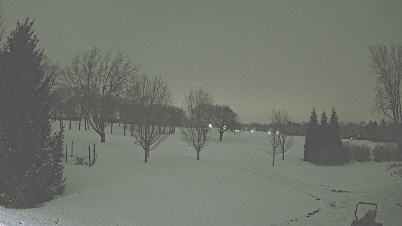 Thumbnail for current weather camera view from Franklin Hills Country Club in Farmington Hills, Michigan