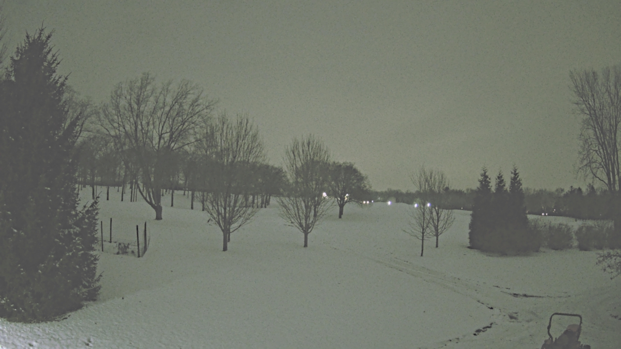 Thumbnail for current weather camera view from Franklin Hills Country Club in Farmington Hills, Michigan