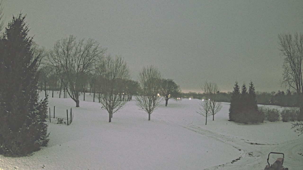 Thumbnail for current weather camera view from Franklin Hills Country Club in Farmington Hills, Michigan