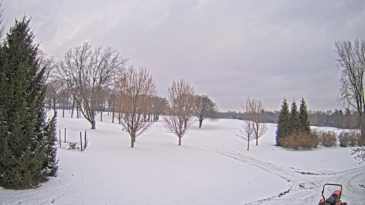 Thumbnail for current weather camera view from Franklin Hills Country Club in Farmington Hills, Michigan