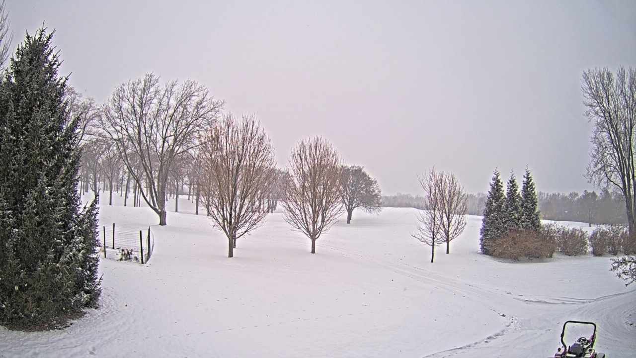 Thumbnail for current weather camera view from Franklin Hills Country Club in Farmington Hills, Michigan
