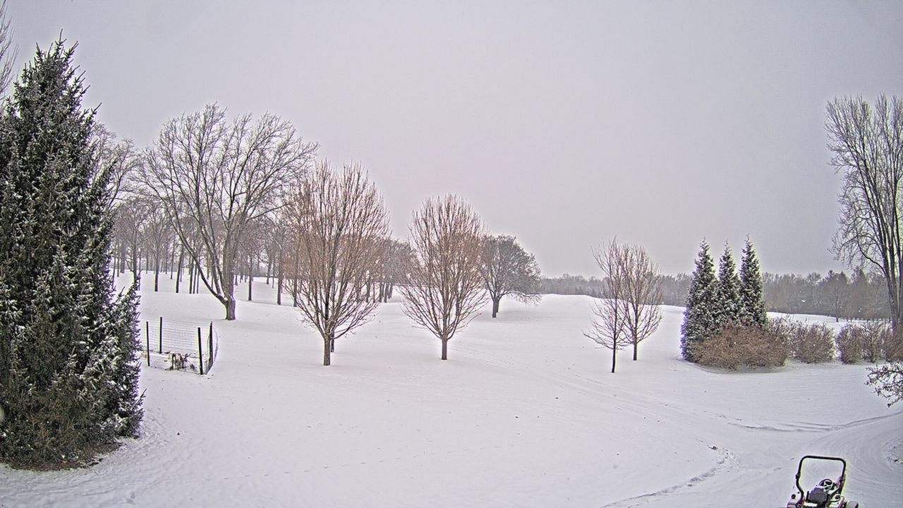 Thumbnail for current weather camera view from Franklin Hills Country Club in Farmington Hills, Michigan