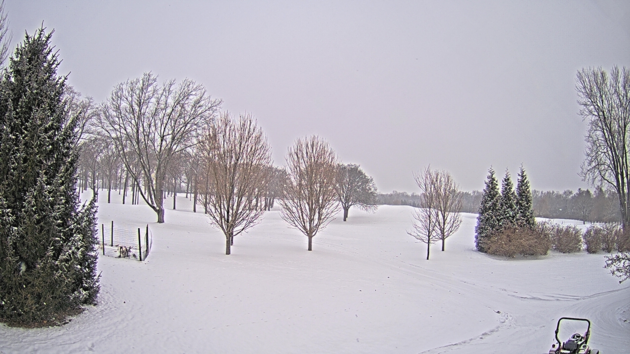 Thumbnail for current weather camera view from Franklin Hills Country Club in Farmington Hills, Michigan