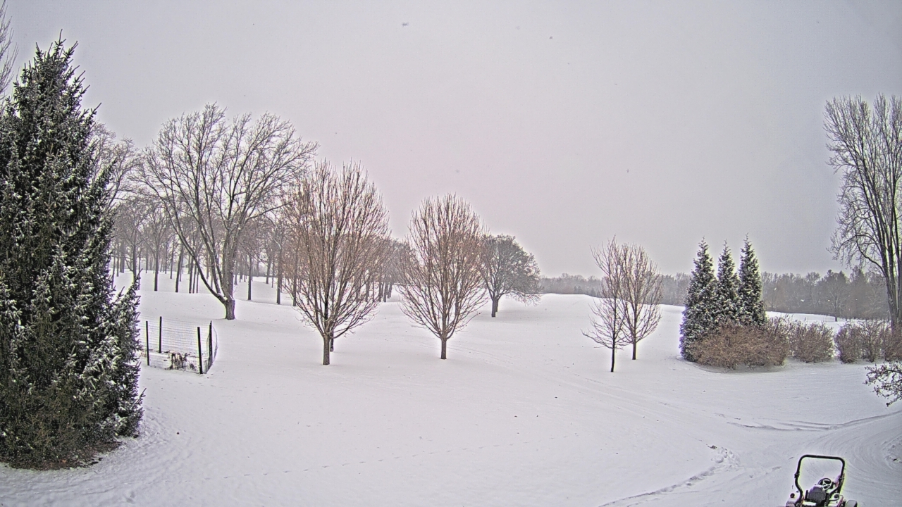 Thumbnail for current weather camera view from Franklin Hills Country Club in Farmington Hills, Michigan