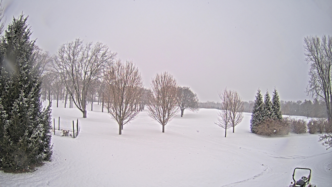 Thumbnail for current weather camera view from Franklin Hills Country Club in Farmington Hills, Michigan