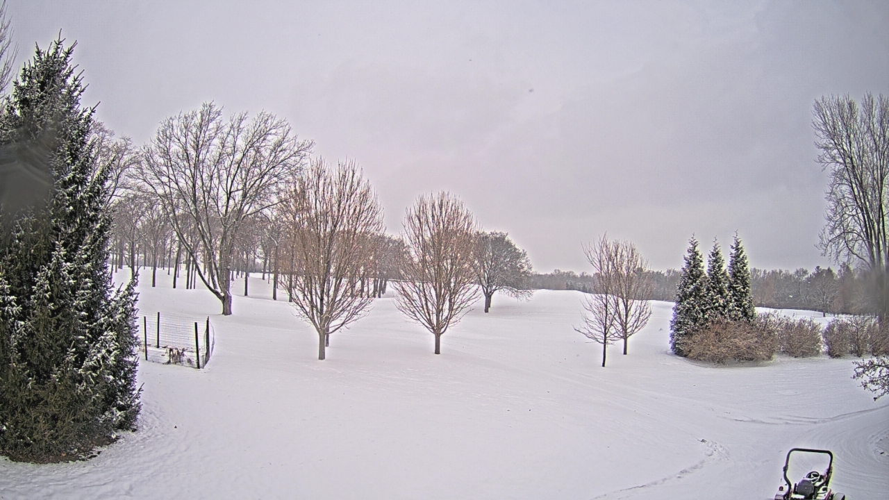 Thumbnail for current weather camera view from Franklin Hills Country Club in Farmington Hills, Michigan