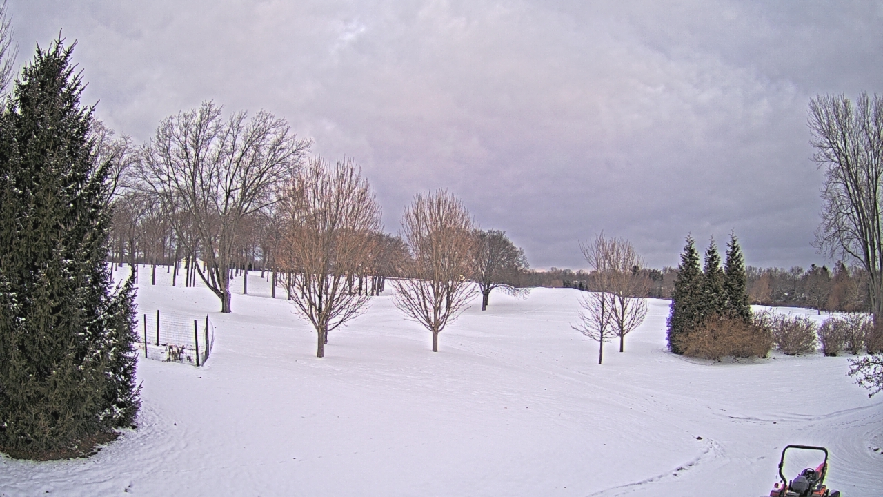 Thumbnail for current weather camera view from Franklin Hills Country Club in Farmington Hills, Michigan