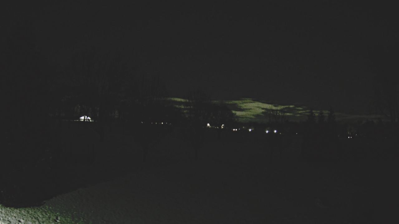 Thumbnail for current weather camera view from Franklin Hills Country Club in Farmington Hills, Michigan