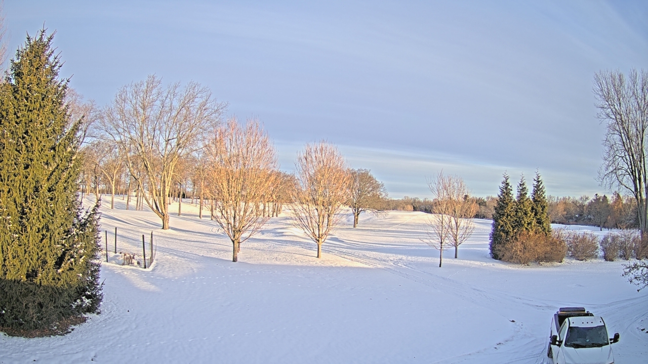Thumbnail for current weather camera view from Franklin Hills Country Club in Farmington Hills, Michigan