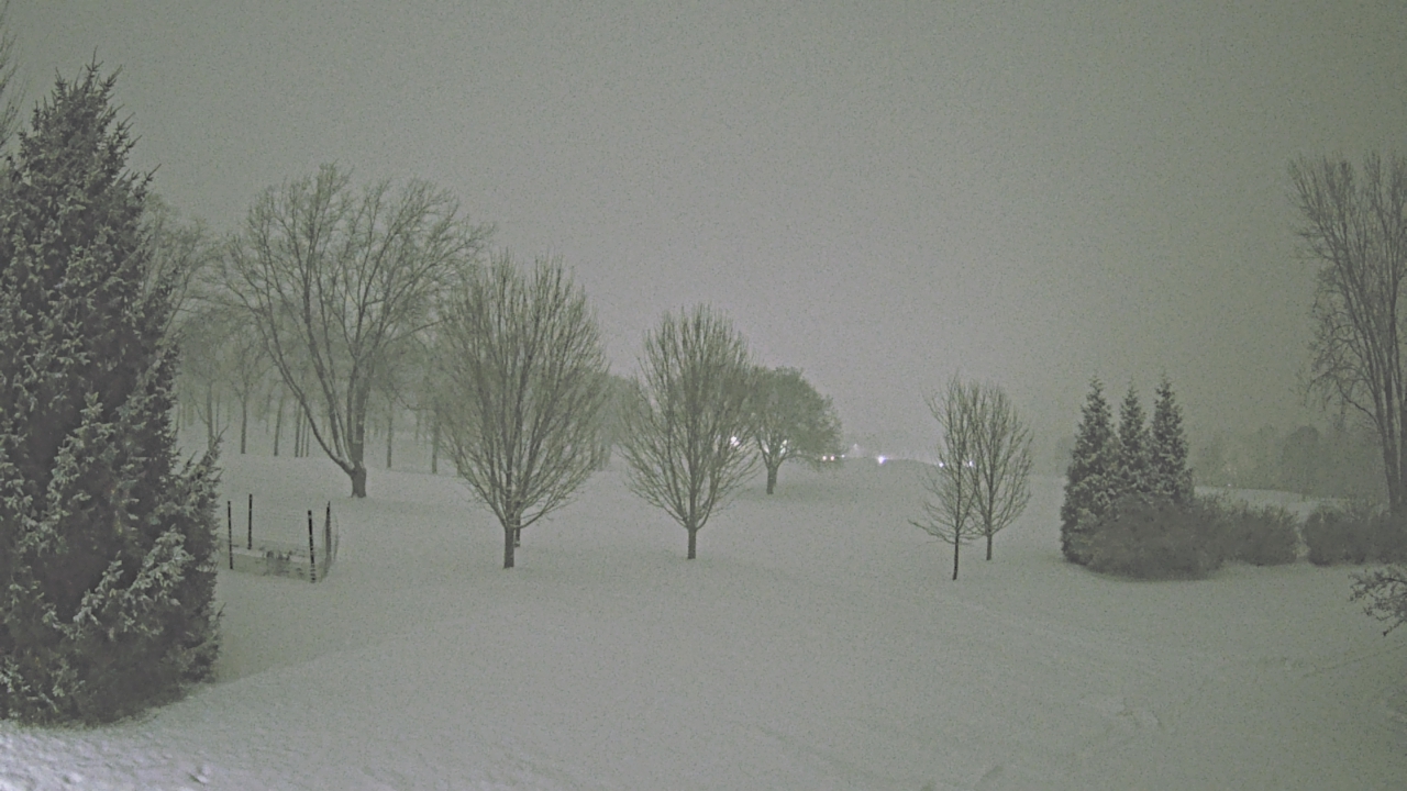 Thumbnail for current weather camera view from Franklin Hills Country Club in Farmington Hills, Michigan