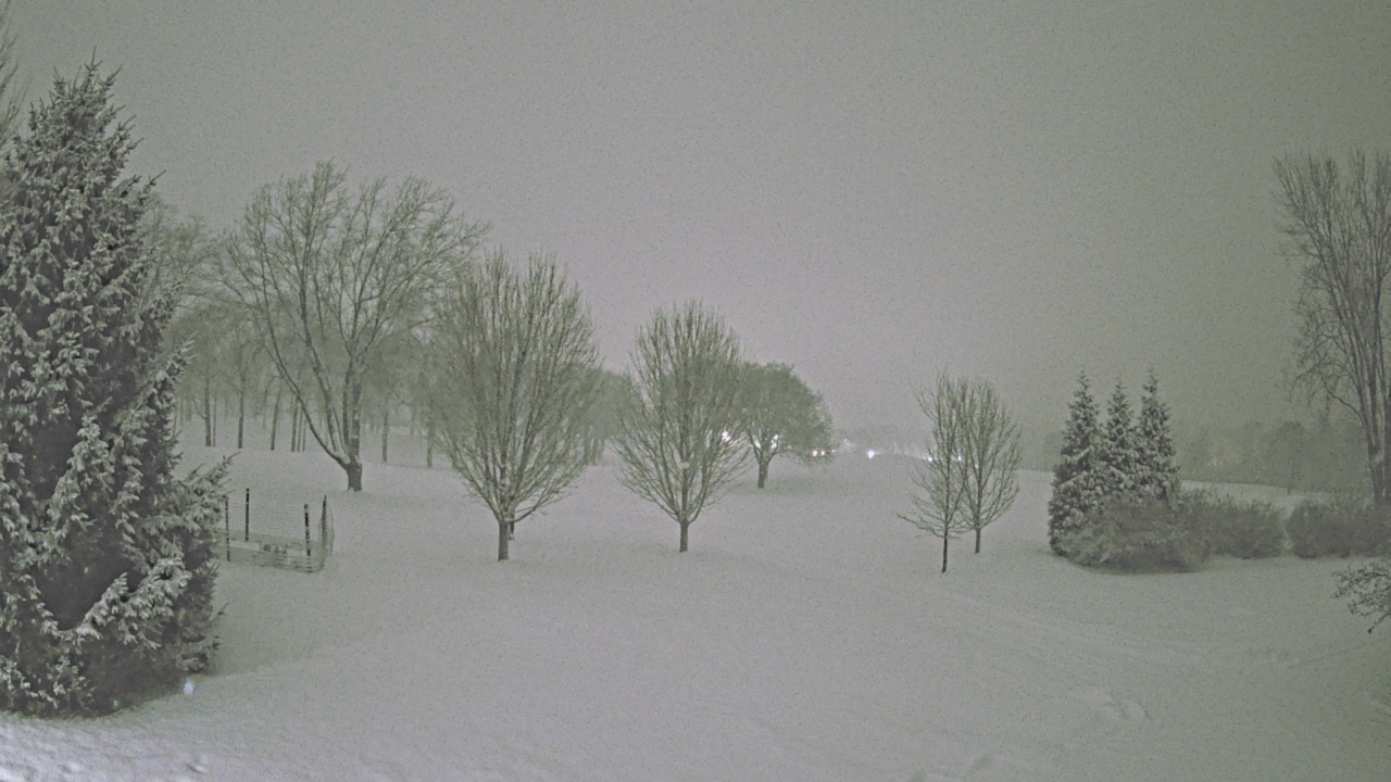 Thumbnail for current weather camera view from Franklin Hills Country Club in Farmington Hills, Michigan