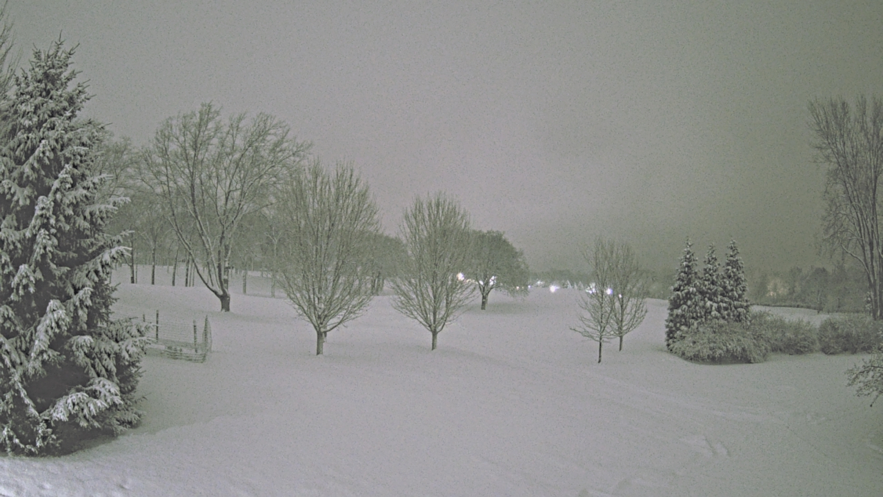 Thumbnail for current weather camera view from Franklin Hills Country Club in Farmington Hills, Michigan