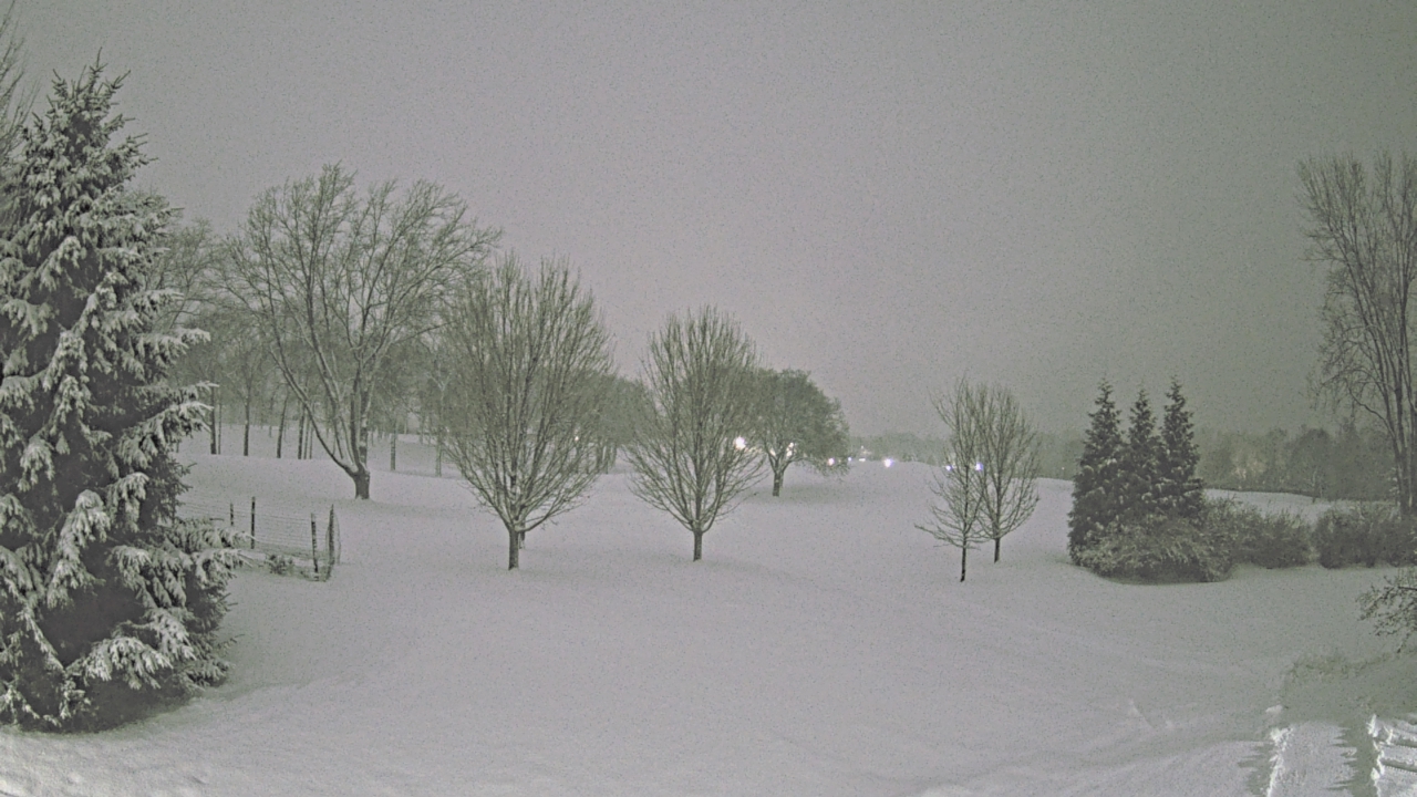 Thumbnail for current weather camera view from Franklin Hills Country Club in Farmington Hills, Michigan