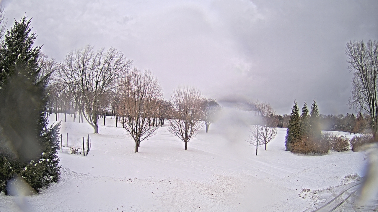 Thumbnail for current weather camera view from Franklin Hills Country Club in Farmington Hills, Michigan