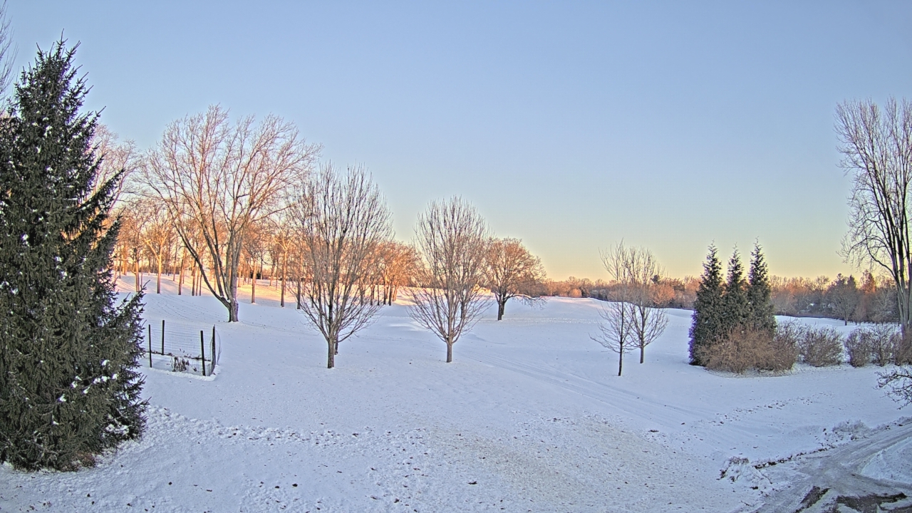 Thumbnail for current weather camera view from Franklin Hills Country Club in Farmington Hills, Michigan