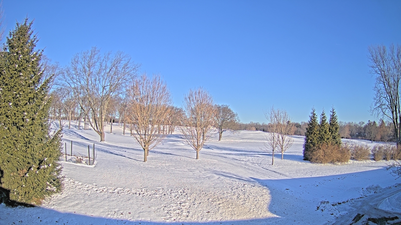 Thumbnail for current weather camera view from Franklin Hills Country Club in Farmington Hills, Michigan