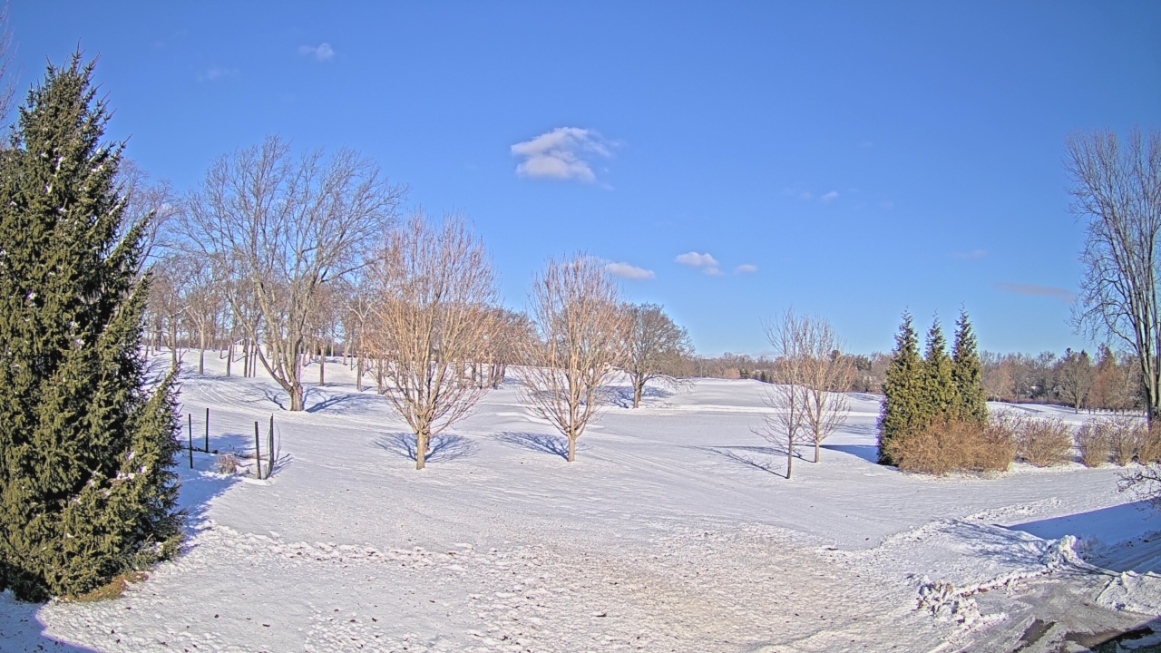 Thumbnail for current weather camera view from Franklin Hills Country Club in Farmington Hills, Michigan