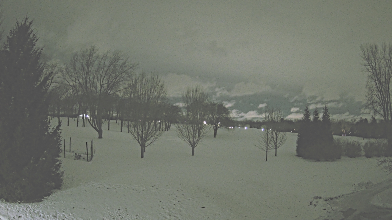 Thumbnail for current weather camera view from Franklin Hills Country Club in Farmington Hills, Michigan