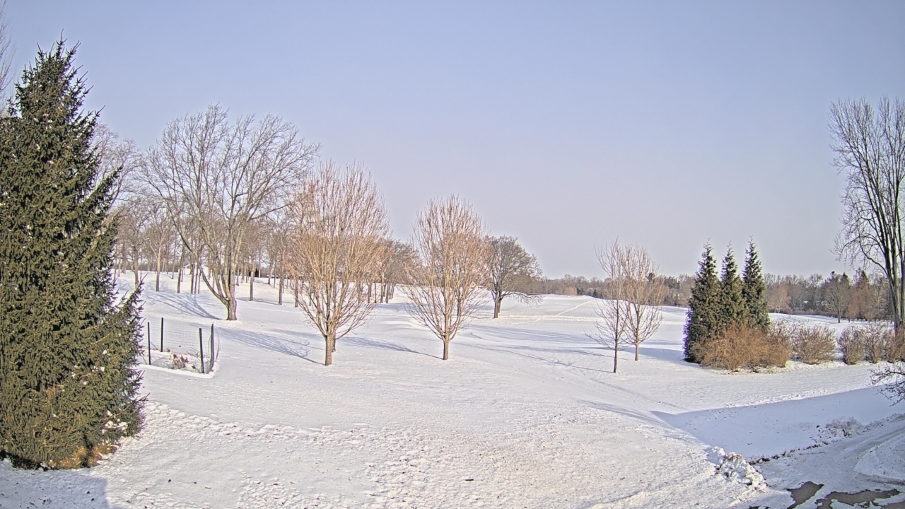 Thumbnail for current weather camera view from Franklin Hills Country Club in Farmington Hills, Michigan