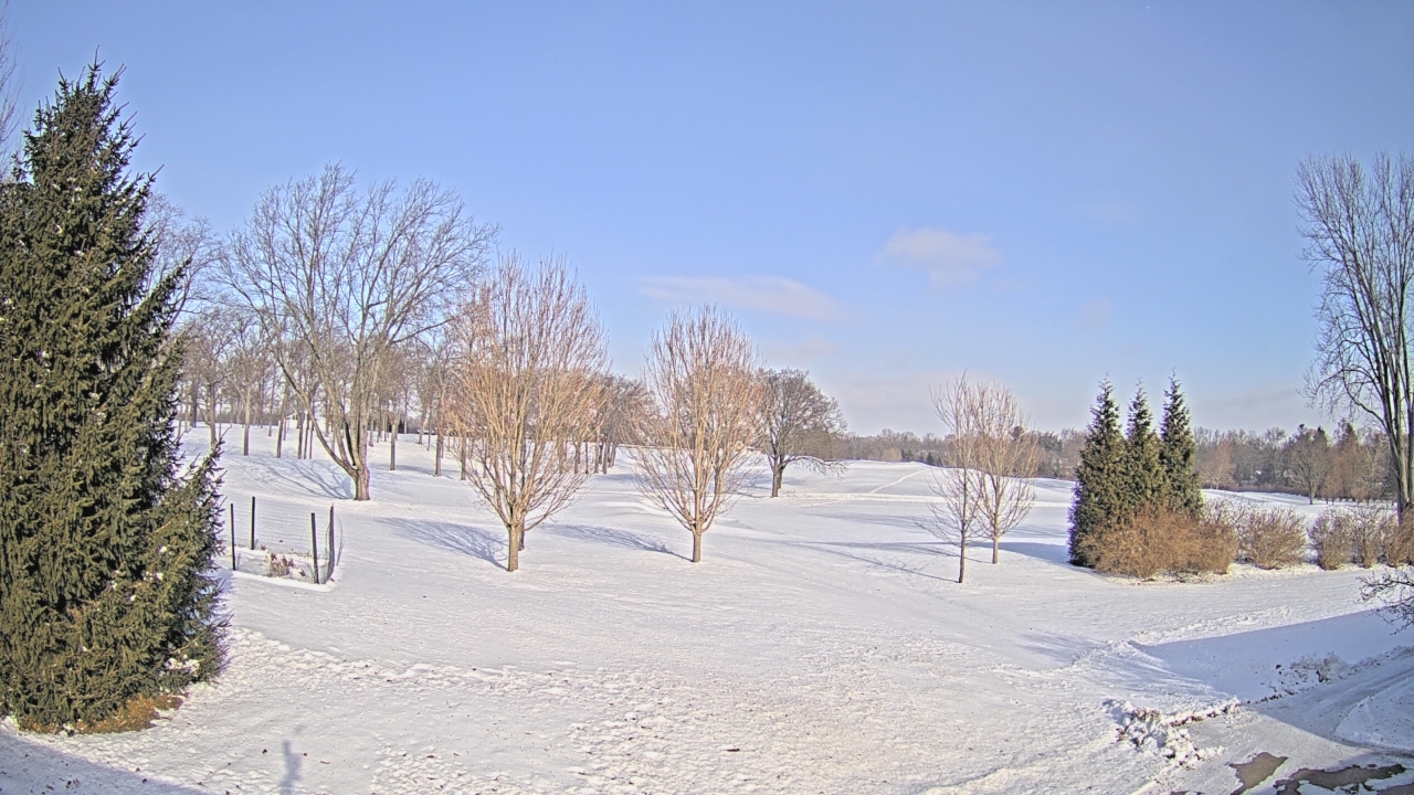 Thumbnail for current weather camera view from Franklin Hills Country Club in Farmington Hills, Michigan