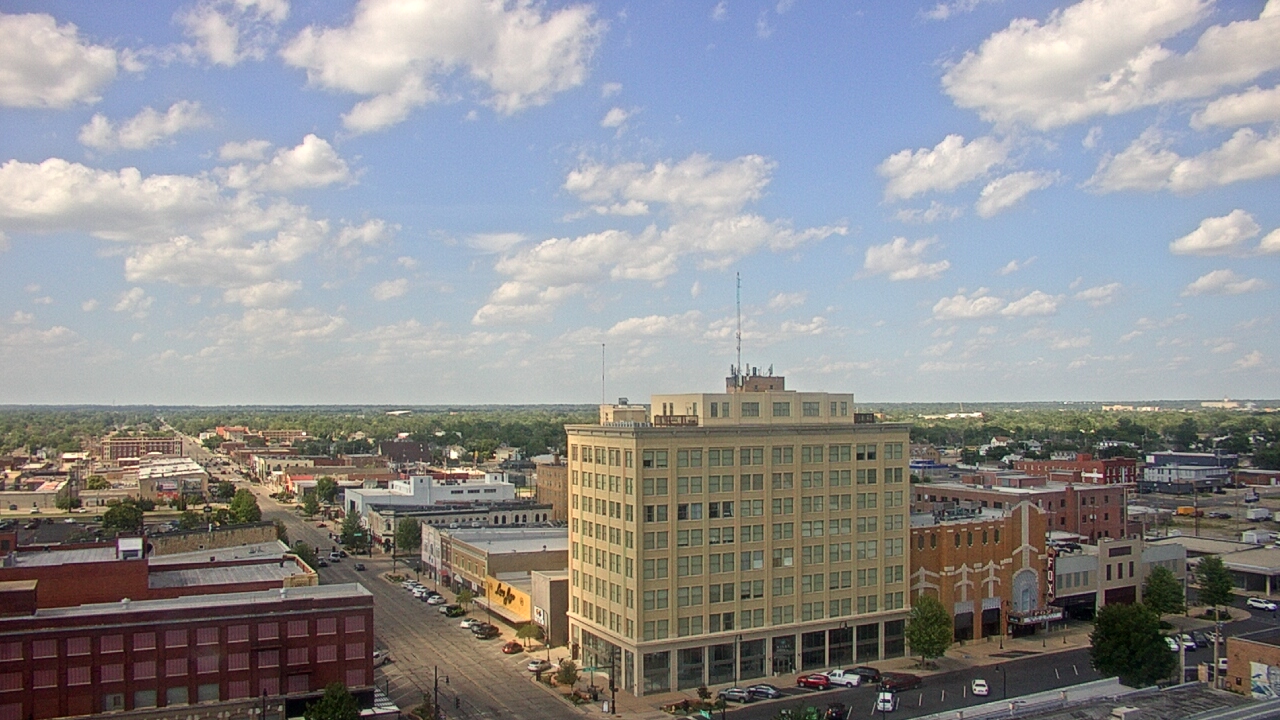 Thumbnail for current weather camera view from First National Bank-Hutchinson in Hutchinson, Kansas