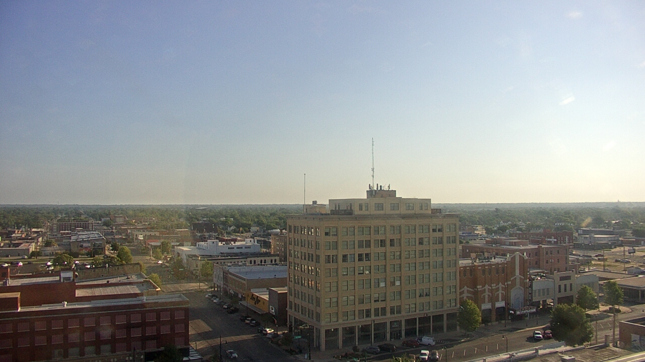Thumbnail for current weather camera view from First National Bank-Hutchinson in Hutchinson, Kansas